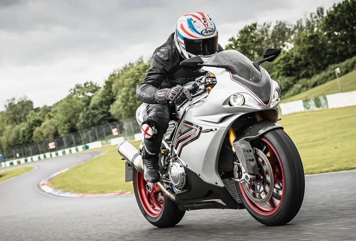 Vendite Airoh -Vendite Airoh 2022 Norton V4 SV